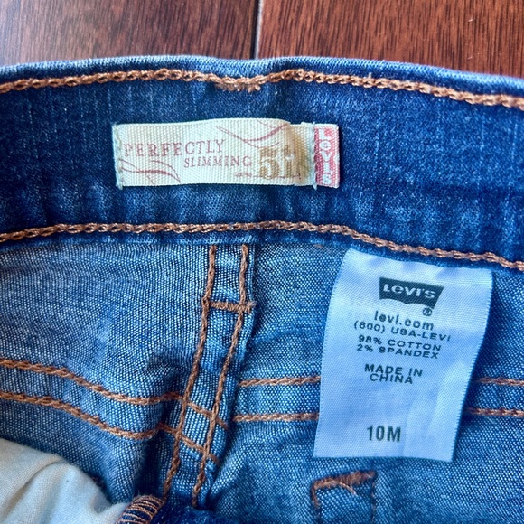 Levi's Women's Dark Blue bootcut 512 Perfectly Slimming Jeans - Picture 2 of 6